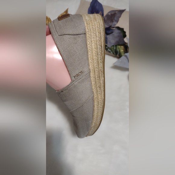 Skechers shoes for women size 9 - Picture 4 of 6